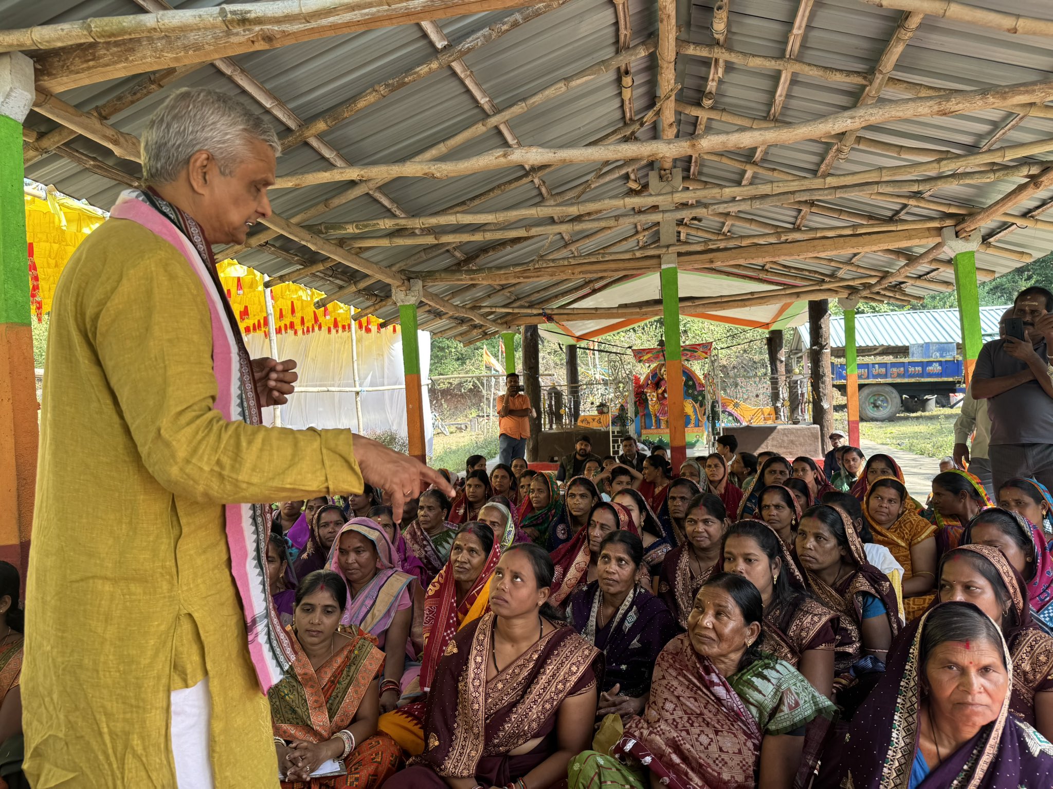 Women of Rautala Village Pledge to Keep Their Hamlet Clean and Plastic-Free
